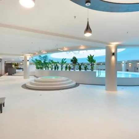 Appartement Hanza Tower 22 Pool & Jacussi *
